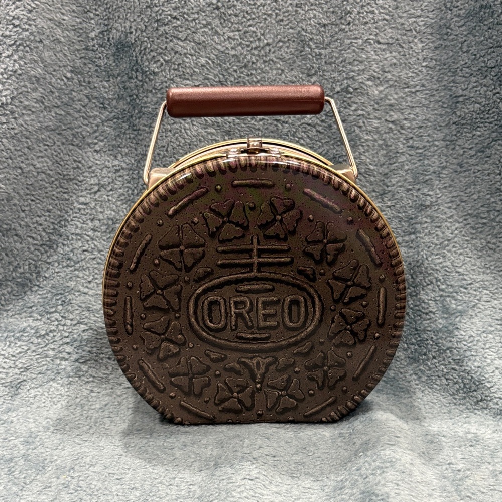 Oreo Cookie Shaped Lunchbox